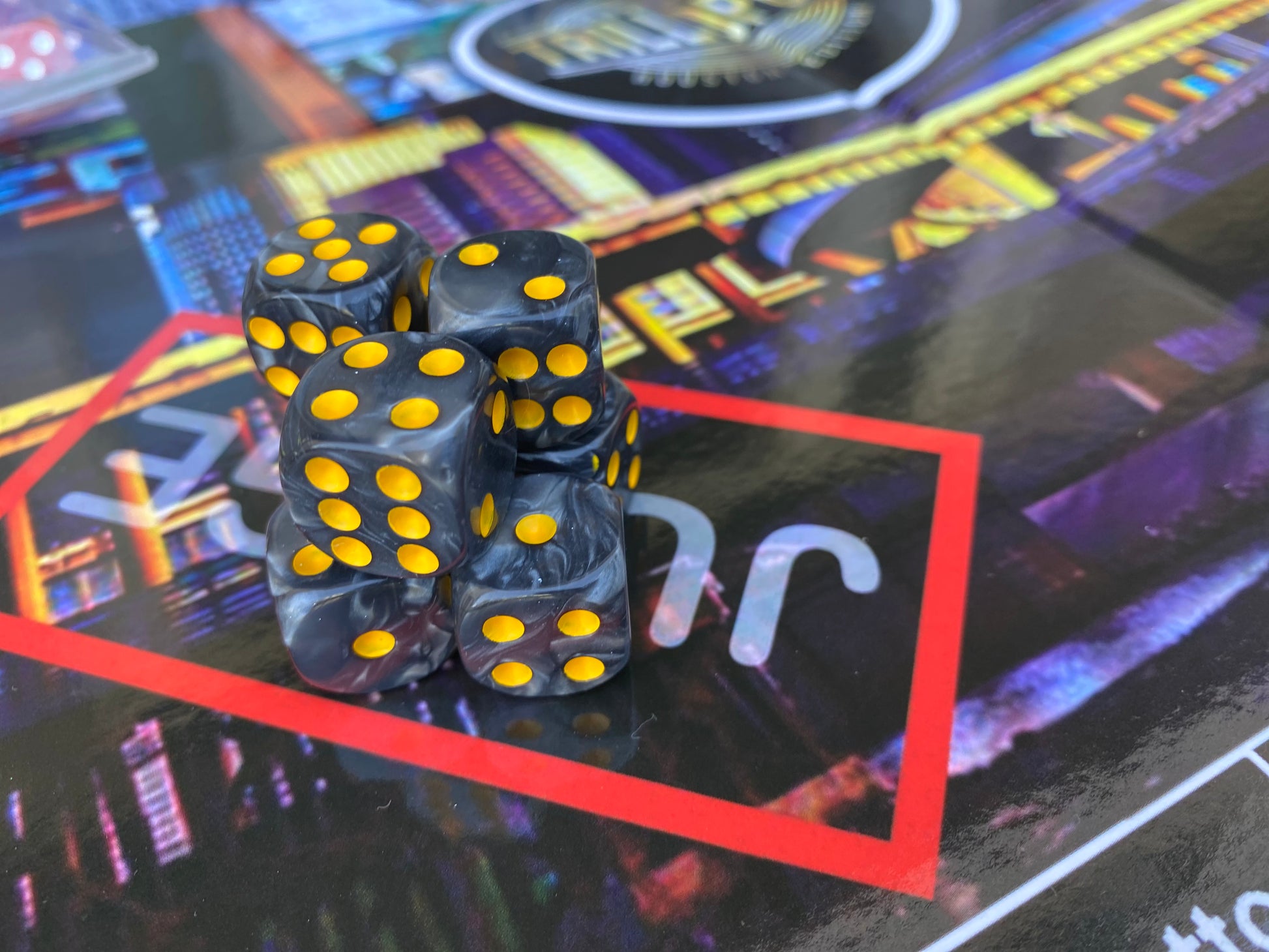 BLACK AND YELLOW Trillopoly Dice